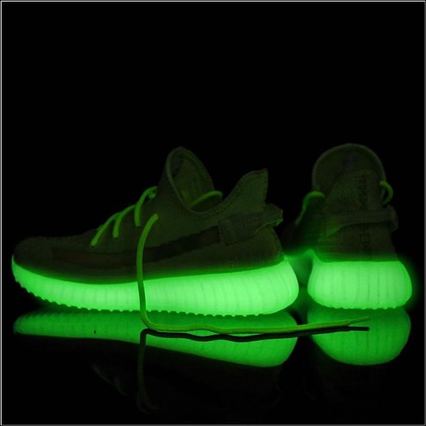 reflective thick bottom man tennis shoes sneakers male trends comfortable sports shoes male light walking zapatillas
reflective thick bottom man tennis shoes sneakers male trends comfortable sports shoes male light walking zapatillas