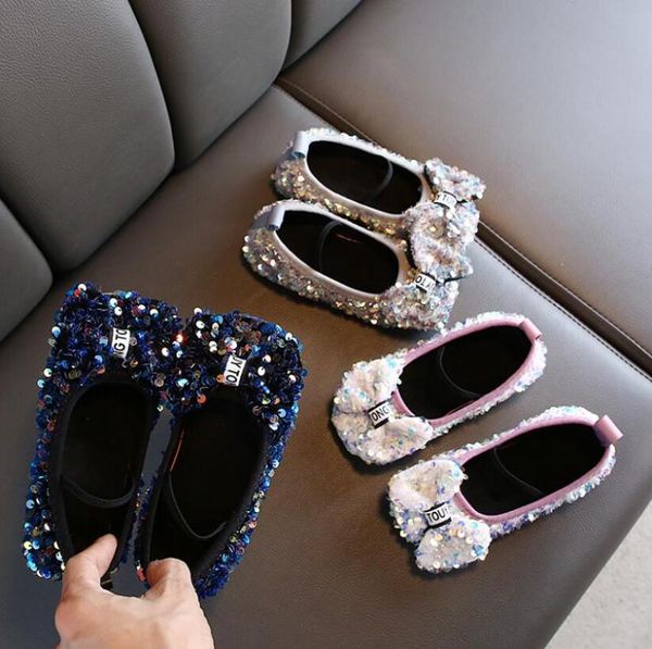 spring children shoes girls flat heel princess dance sandals kids shoes glitter leather fashion girls party dress wedding, Black;grey
spring children shoes girls flat heel princess dance sandals kids shoes glitter leather fashion girls party dress wedding, Black;grey