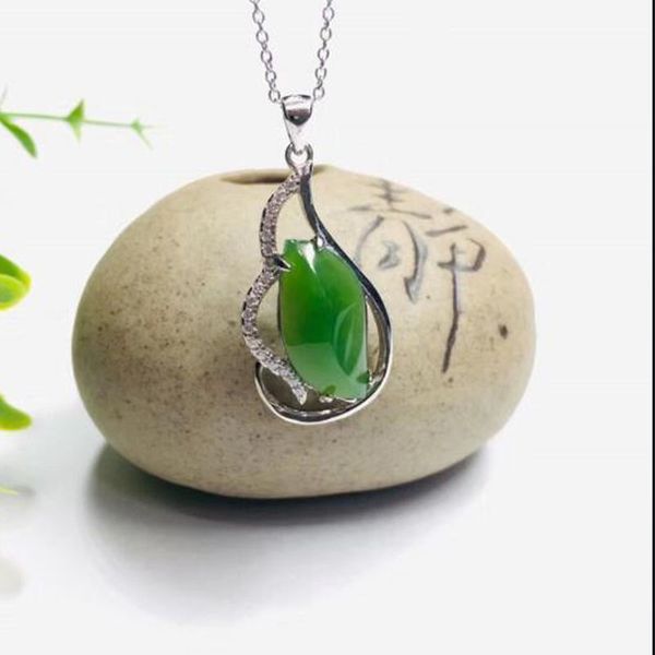 925 silver jasper hetian green jade rhombus shape charming dropping design hollow lucky pendant + chain necklace fine jewelry ce
925 silver jasper hetian green jade rhombus shape charming dropping design hollow lucky pendant + chain necklace fine jewelry ce