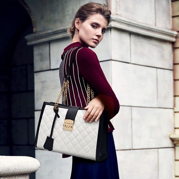 leatherluggagetag 2020 summer new wave handbag fashion authentic tote bag shoulder messenger bag
leatherluggagetag 2020 summer new wave handbag fashion authentic tote bag shoulder messenger bag