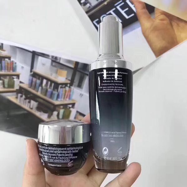 famous brand black bottles 15ml eye cream+50ml face cream advaced for lines activating skin care set fast ing
famous brand black bottles 15ml eye cream+50ml face cream advaced for lines activating skin care set fast ing