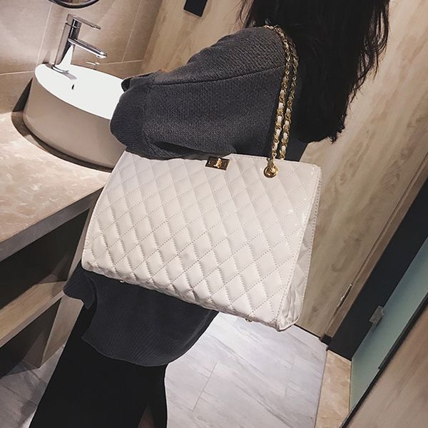 femalee chain large shoulder bag women travel bags patent leather luxury handbags for women brand tote designer sac a main femme cj191205
femalee chain large shoulder bag women travel bags patent leather luxury handbags for women brand tote designer sac a main femme cj191205