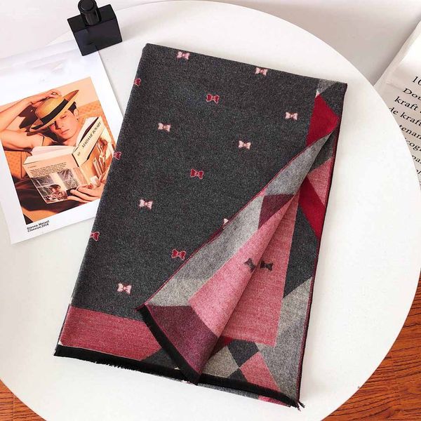 bow autumn and winter cashmere scarves women shawl long section of thermal printing multi-color stitching pattern scarf, Blue;gray
bow autumn and winter cashmere scarves women shawl long section of thermal printing multi-color stitching pattern scarf, Blue;gray