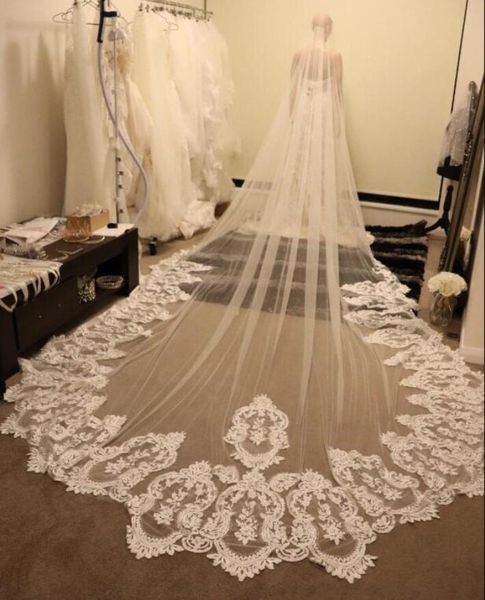 2020 new 4m long wedding veils lace appliques edge bridal veils ivory blusher one layers custom made long wedding veil fast shipping, Black
2020 new 4m long wedding veils lace appliques edge bridal veils ivory blusher one layers custom made long wedding veil fast shipping, Black