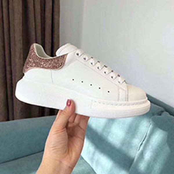 2020 luxury designer men women sneakers fashion white leather platform shoes flat casual party wedding shoes t01, Black
2020 luxury designer men women sneakers fashion white leather platform shoes flat casual party wedding shoes t01, Black