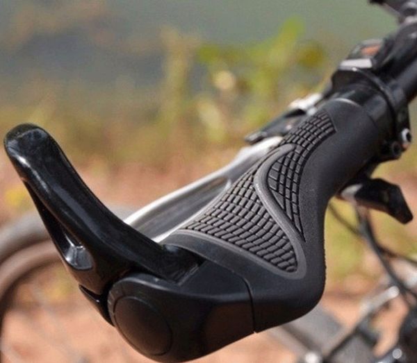 1 pair mtb bike grips anti-skid ergonomic bicycle grips bike bar bicycle parts cycling grips
1 pair mtb bike grips anti-skid ergonomic bicycle grips bike bar bicycle parts cycling grips