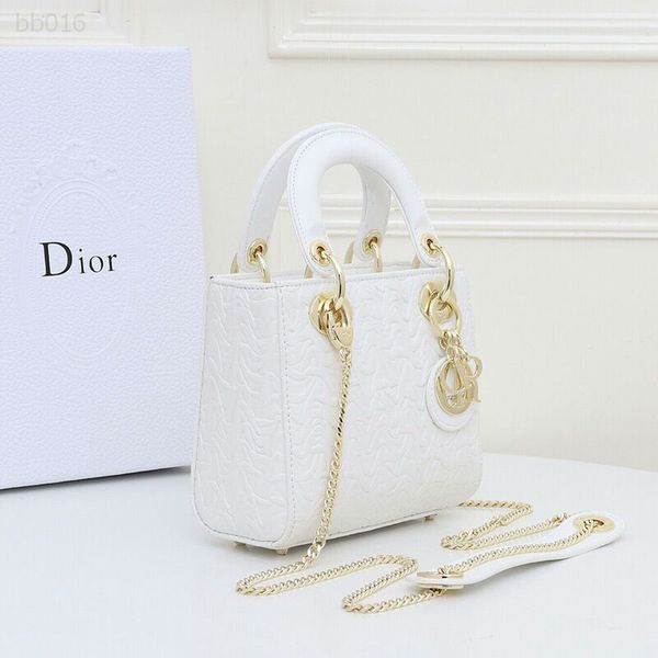 2019 new bags style cross-body patent leather shiny feminine bag mini small fragrance wind portable rhombus chain shoulder pu for women
2019 new bags style cross-body patent leather shiny feminine bag mini small fragrance wind portable rhombus chain shoulder pu for women