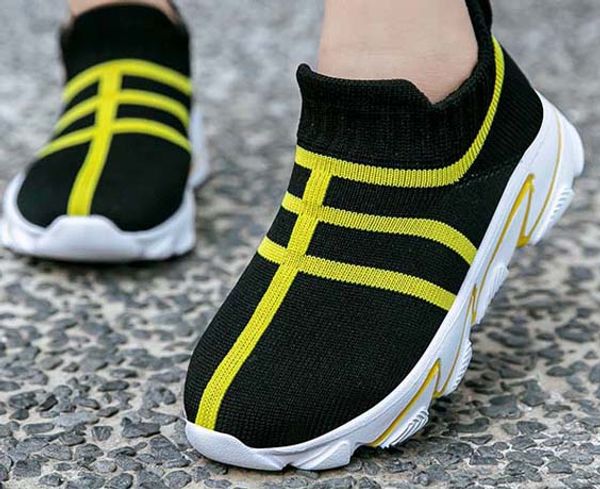 with box sneaker casual shoes trainers snow boots sports shoes trainers shoes dhl by toy99 122, Black;red
with box sneaker casual shoes trainers snow boots sports shoes trainers shoes dhl by toy99 122, Black;red