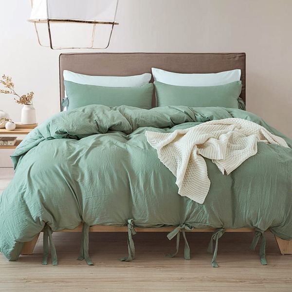modern simple style duvet cover sets with pillowcase lovely bowknot design solid color bedding set soft breathable bedclothes
modern simple style duvet cover sets with pillowcase lovely bowknot design solid color bedding set soft breathable bedclothes