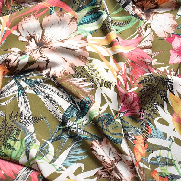 1meters price,satin chiffon summer printed fabric plant dazzle flowers do not show soft clothing fabrics, Black;white
1meters price,satin chiffon summer printed fabric plant dazzle flowers do not show soft clothing fabrics, Black;white