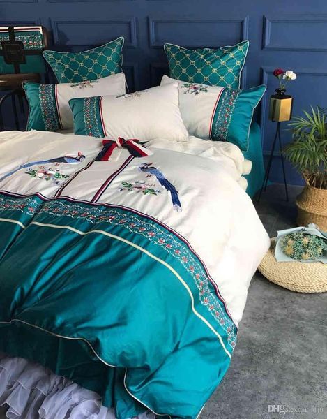 luxury letter high end bed sheet sets spring and autumn 4 piece suit letter print cotton royal bedding suit high quality
luxury letter high end bed sheet sets spring and autumn 4 piece suit letter print cotton royal bedding suit high quality