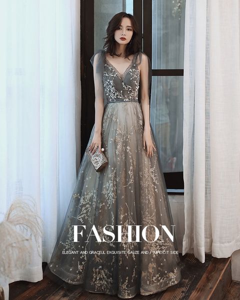 2020 fashion v-neck embroidery a-line lace evening prom dresses sleeveless evening gownsfloor length beads formal party dress, Black;red
2020 fashion v-neck embroidery a-line lace evening prom dresses sleeveless evening gownsfloor length beads formal party dress, Black;red
