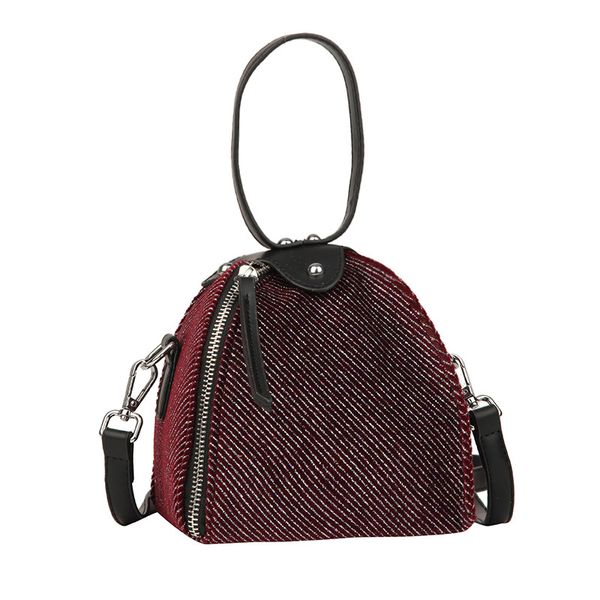 fashion retro female 2018 new korean version of the woolen lantern bag winter casual wild shoulder messenger bag
fashion retro female 2018 new korean version of the woolen lantern bag winter casual wild shoulder messenger bag