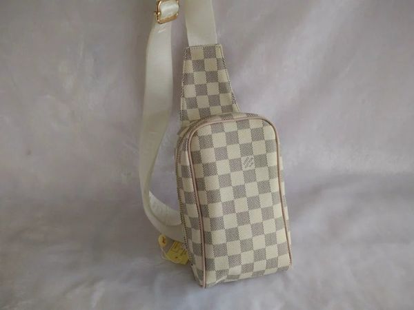 2019 новинка слинг сумка через плечо 3 цвета на открытом воздухе женская сумка талии пакет
2019 новинка слинг сумка через плечо 3 цвета на открытом воздухе женская сумка талии пакет