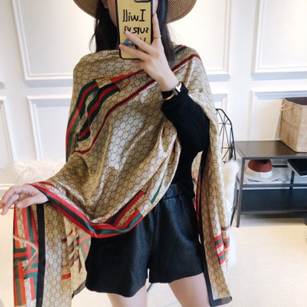 autumn korean version of the carriage scarf women scarf chain printing simulation silk big brand flower, Blue;gray
autumn korean version of the carriage scarf women scarf chain printing simulation silk big brand flower, Blue;gray