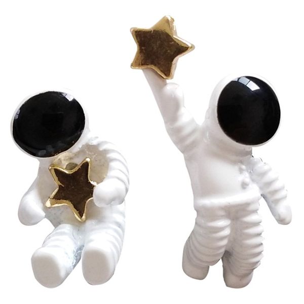 cute cartoon astronaut planet stud earring white explorer earrings for women fashion jewelry planet earrings 2019, Golden;silver
cute cartoon astronaut planet stud earring white explorer earrings for women fashion jewelry planet earrings 2019, Golden;silver