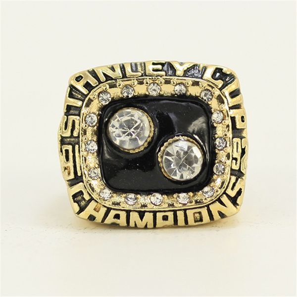1991 1992 пибђѬг пингвинз пина к пине емпиона hockey коло беплана доавка, Golden;silver
1991 1992 пибђѬг пингвинз пина к пине емпиона hockey коло беплана доавка, Golden;silver