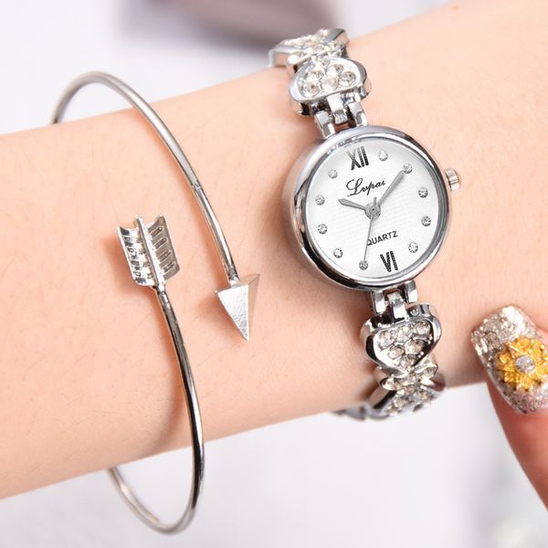 2019 new sell set diamond alloy bracelet watch female students noble quartz watch, Slivery;brown
2019 new sell set diamond alloy bracelet watch female students noble quartz watch, Slivery;brown