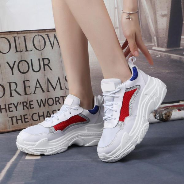 new r quality fashion luxury designer women sneakers casual shoes classic white women casual shoes size 35-40 with box, Black
new r quality fashion luxury designer women sneakers casual shoes classic white women casual shoes size 35-40 with box, Black