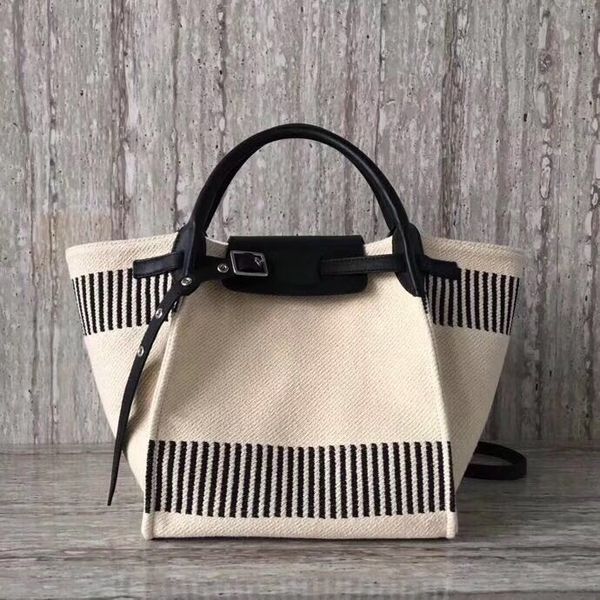 2019 new women's handbag french designer big shopping bag leather canvas patchwork good quality with leather straps
2019 new women's handbag french designer big shopping bag leather canvas patchwork good quality with leather straps