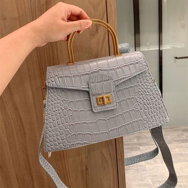 apede mod women cross body bag large le book shoulder bag crossbody bag with counters packaging fashion design bags 27*17cm for lady
apede mod women cross body bag large le book shoulder bag crossbody bag with counters packaging fashion design bags 27*17cm for lady