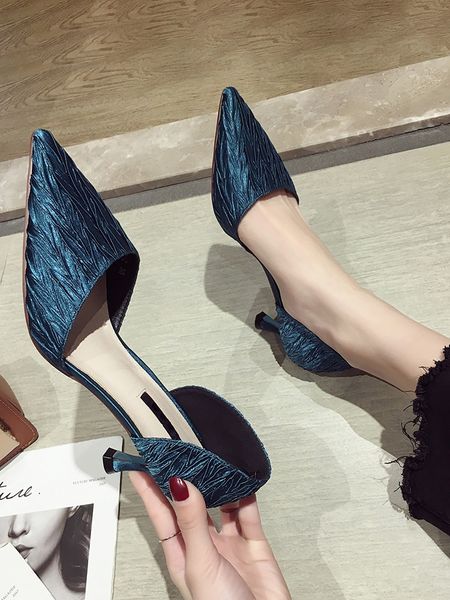 single shoes female 2019 summer new pointed stiletto shallow mouth high heels mature fashion wild small fresh super fire work sh, Black
single shoes female 2019 summer new pointed stiletto shallow mouth high heels mature fashion wild small fresh super fire work sh, Black