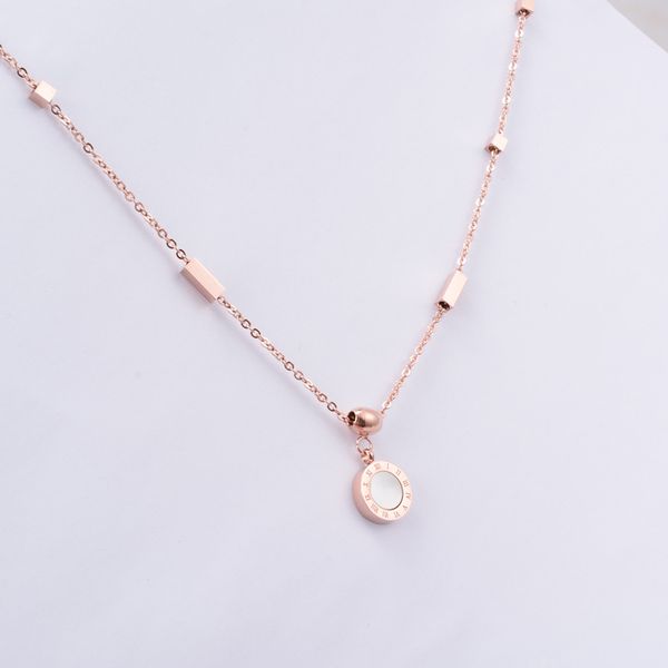 round dream roman numeral necklace in 18 kt rose gold with pendant set with white mother-of-pearl element zys-n6, Silver
round dream roman numeral necklace in 18 kt rose gold with pendant set with white mother-of-pearl element zys-n6, Silver