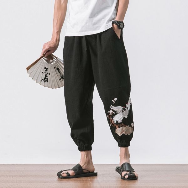 2018 new chinese style male crane embroidery harem pants men calf length cotton linen bermuda masculina male pants a032-k53 y19073001, Black
2018 new chinese style male crane embroidery harem pants men calf length cotton linen bermuda masculina male pants a032-k53 y19073001, Black