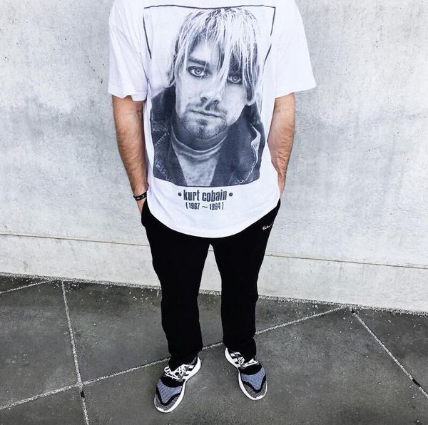 20ss rock band men tee retro portrait printed designer t shirt summer letters fashion women short-sleeved luxury clothing s-xl, White;black
20ss rock band men tee retro portrait printed designer t shirt summer letters fashion women short-sleeved luxury clothing s-xl, White;black