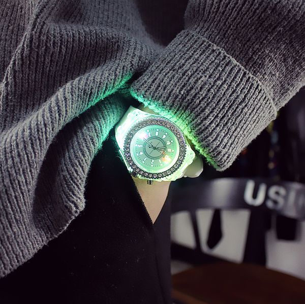 fashion trend personality rhinestone couple watch night light shine jelly student watch, Slivery;brown
fashion trend personality rhinestone couple watch night light shine jelly student watch, Slivery;brown