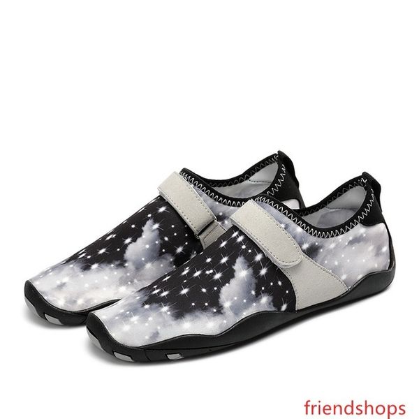 white beach summer outdoor swim slipper on surf aqua shoes skin sock striped shoes lighweight couples sea shoes 
white beach summer outdoor swim slipper on surf aqua shoes skin sock striped shoes lighweight couples sea shoes