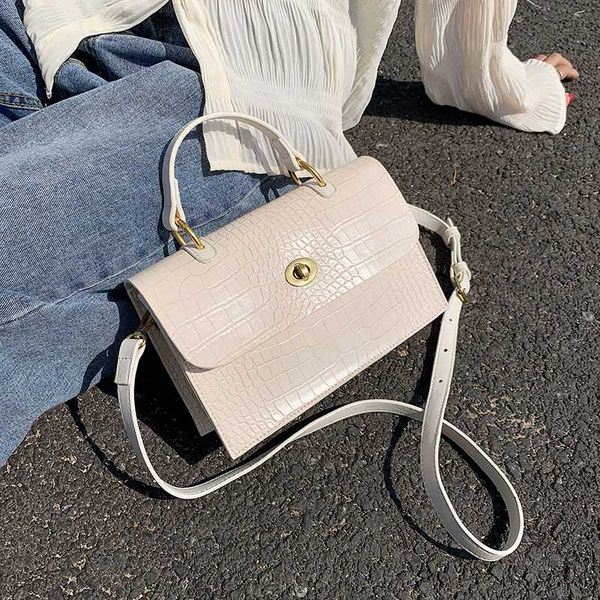 new fashion stone pattern square bag unique design vintage shoulder bag crossbody width 22.5cm height 15.5cm thickness 7.5cm
new fashion stone pattern square bag unique design vintage shoulder bag crossbody width 22.5cm height 15.5cm thickness 7.5cm