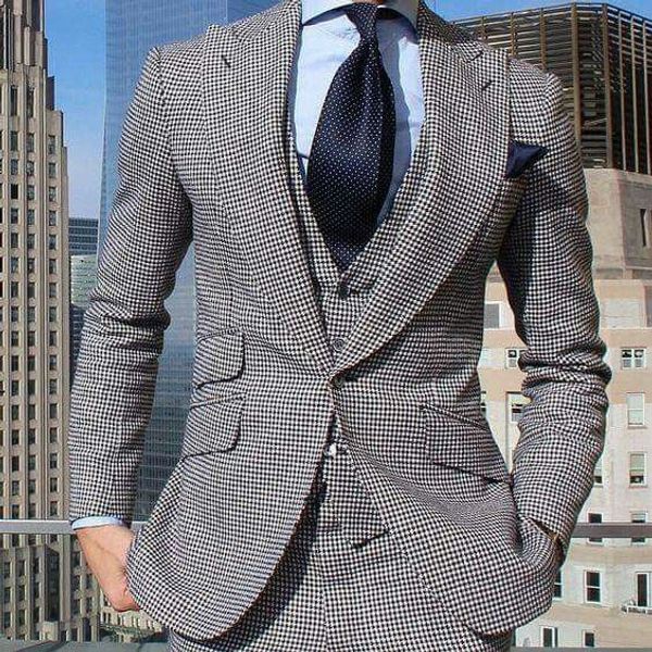 one button groomsmen peak lapel wedding groom tuxedos men suits wedding/prom/dinner man blazer(jacket+tie+vest+pants) b725, Black;gray
one button groomsmen peak lapel wedding groom tuxedos men suits wedding/prom/dinner man blazer(jacket+tie+vest+pants) b725, Black;gray