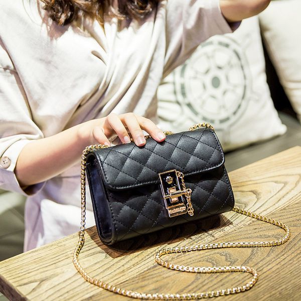 designer chain shoulder messenger bags female pu leather lattice crossbody bags for women
designer chain shoulder messenger bags female pu leather lattice crossbody bags for women