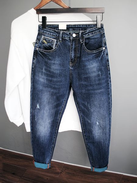 deep blue blue lines at the end of the new fabric micro harlan jeans popular logo elastic cone-shaped foot men's cultivate one's
deep blue blue lines at the end of the new fabric micro harlan jeans popular logo elastic cone-shaped foot men's cultivate one's