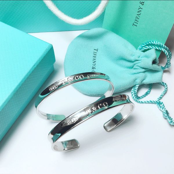 2019 new fashion luxurious jewelry Tiffany925 Bracelet Female tiffany925 Silver 1837 Open Lover men women Bracelet
2019 new fashion luxurious jewelry Tiffany925 Bracelet Female tiffany925 Silver 1837 Open Lover men women Bracelet