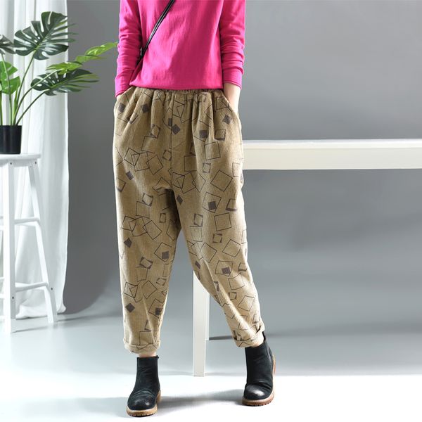 autumn winter pants women elastic waist loose casual corduroy trousers 2019 new ladies retro print pocket all-match pants, Black;white
autumn winter pants women elastic waist loose casual corduroy trousers 2019 new ladies retro print pocket all-match pants, Black;white