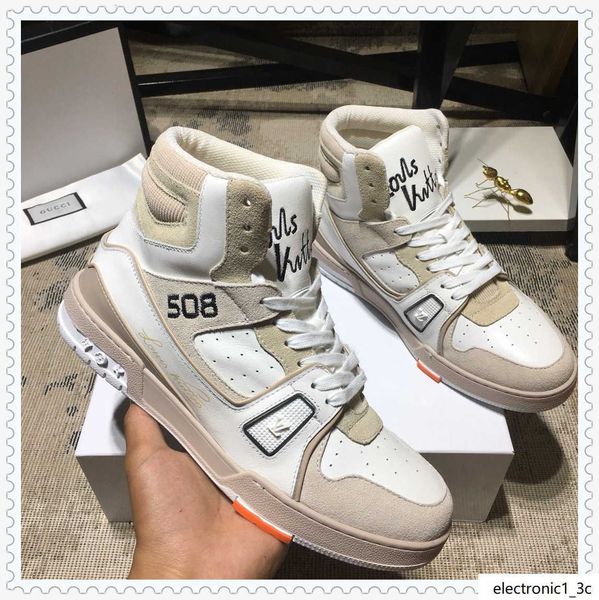 2019wh new men s casual sneakers, high-men s outdoor travel sneakers, fast delivery with original box packaging
2019wh new men s casual sneakers, high-men s outdoor travel sneakers, fast delivery with original box packaging