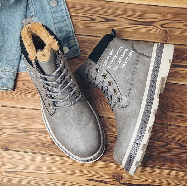 2020 winter fashion casual men shoes antiskid rubber bottom tooling shoes suede keep warm cotton addition black blue brown ankle boots d8333
2020 winter fashion casual men shoes antiskid rubber bottom tooling shoes suede keep warm cotton addition black blue brown ankle boots d8333