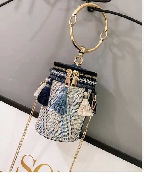 chain national wind ring shoulder bag straw woven cylinder small bag small fairy tassel bucket bag
chain national wind ring shoulder bag straw woven cylinder small bag small fairy tassel bucket bag