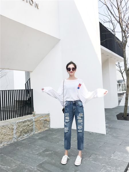 glitter blue straight loose fashion leisure the land the drape of tall waist trousers
glitter blue straight loose fashion leisure the land the drape of tall waist trousers