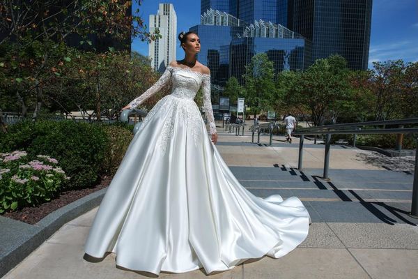 crystal design a line country wedding dresses lace off the shoulder appliques satin long sleeve bridal gowns sweep train custom made dress, White
crystal design a line country wedding dresses lace off the shoulder appliques satin long sleeve bridal gowns sweep train custom made dress, White