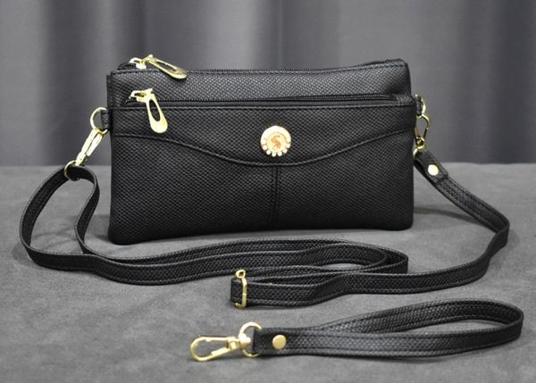 mini messenger bag women clutch bag large capacity coin purse mobile phone bag, Red;black
mini messenger bag women clutch bag large capacity coin purse mobile phone bag, Red;black