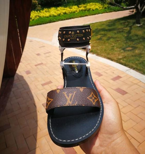 brand women print leather sandal striking gladiator style leather outsole perfect flat canvas plain sandal size 35-44, Black
brand women print leather sandal striking gladiator style leather outsole perfect flat canvas plain sandal size 35-44, Black