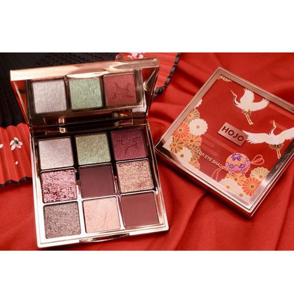 9 colors pigmented shiny glitter makeup eyeshadow palette makeup shimmer eye shadow palette make up new
9 colors pigmented shiny glitter makeup eyeshadow palette makeup shimmer eye shadow palette make up new