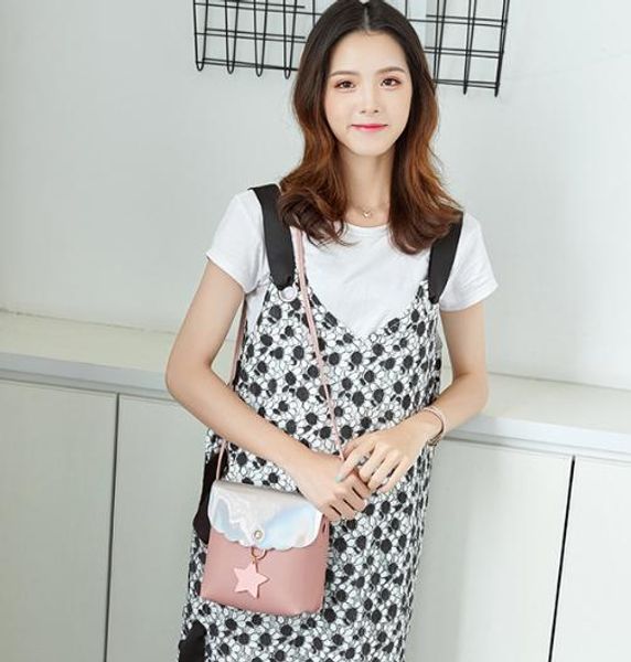 designer-1small bag tide xing xing han laser mobile phone package single shoulder span package lace hijab small change package
designer-1small bag tide xing xing han laser mobile phone package single shoulder span package lace hijab small change package