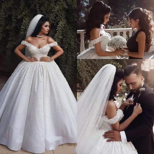 Ball Gown Wedding Dresses Off Shoulder Lace Bridal Gowns Beaded Appliqued Handmade Appliques Wedding Dress Bridal Gowns
Ball Gown Wedding Dresses Off Shoulder Lace Bridal Gowns Beaded Appliqued Handmade Appliques Wedding Dress Bridal Gowns