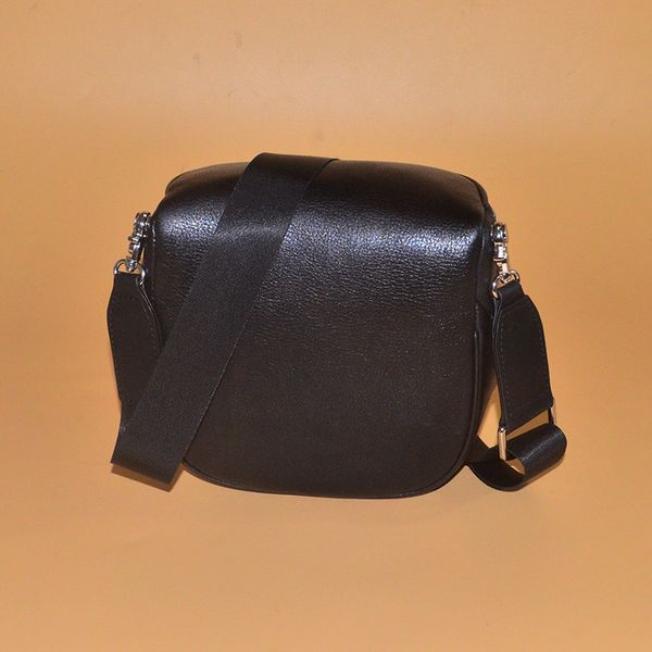 2020 fashion new women's waist bag retro leather chest bag korean semi-circular simple shoulder messenger
2020 fashion new women's waist bag retro leather chest bag korean semi-circular simple shoulder messenger