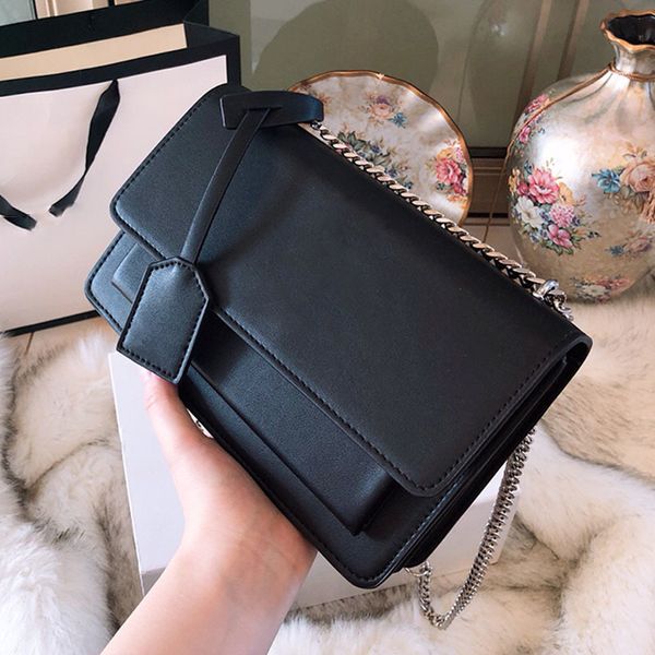 quality women messenger crossbody bags leather fashion handbags designer chain bag small purses brands women bag 
quality women messenger crossbody bags leather fashion handbags designer chain bag small purses brands women bag