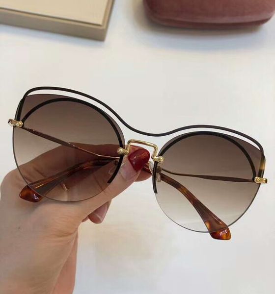 50t 50 золото / коричневый градиент солнцезащитные очки cat eye очки женщины дизайнерские солнцезащитные очки uv400 объектив новый с коробко, White;black
50t 50 золото / коричневый градиент солнцезащитные очки cat eye очки женщины дизайнерские солнцезащитные очки uv400 объектив новый с коробко, White;black